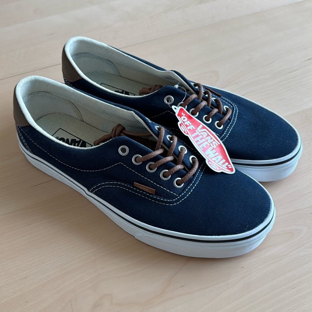 Vans Navy Canvas Sneakers - Men’s Size 9.5 - NWT